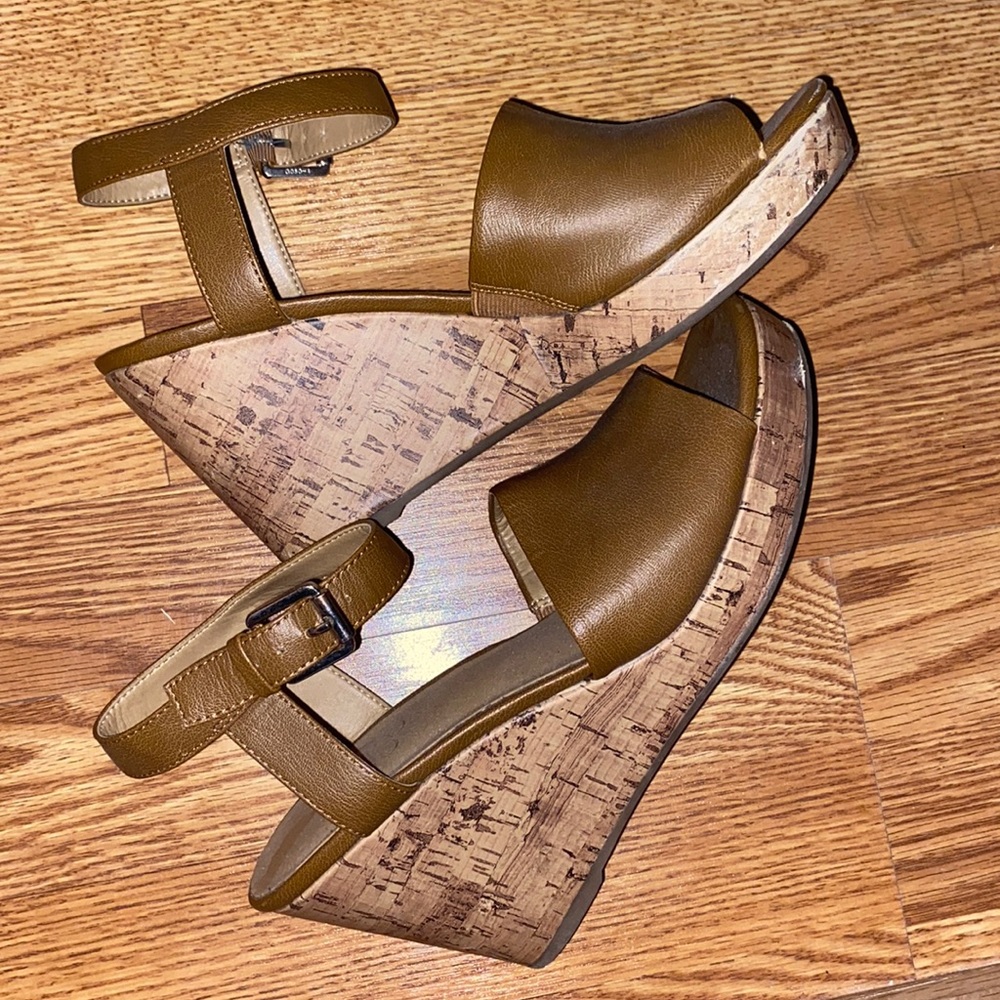 Franco Sarto Leather Heels (Gently Used)